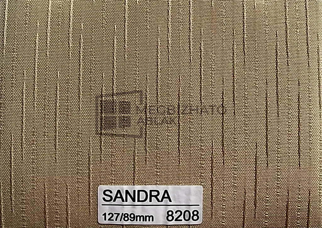 Sandra 8208